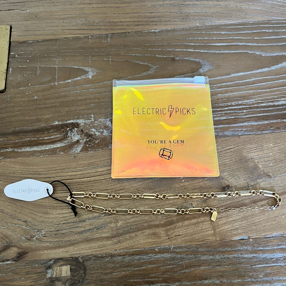 Brand: Electric ⚡️Picks; Item: Necklace(14” with 2”extender); Color: Gold
